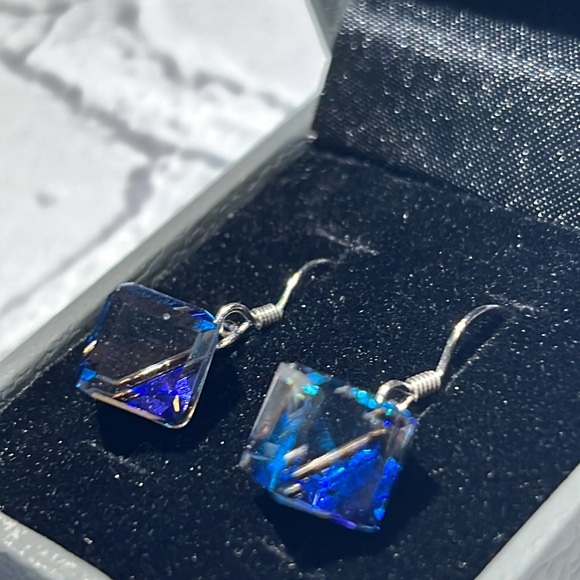 🆕Blue Swarovski Crystal Earrings by Cat Eye Jewels - Picture 6 of 16